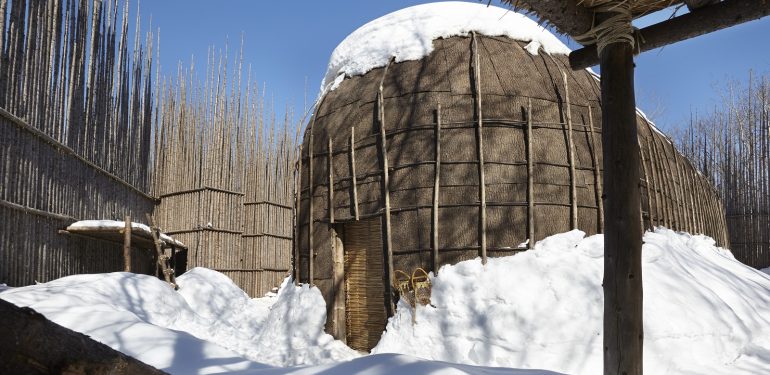 Nuitée maison longue huron-wendat nationale- Musée huron-wendat à Wendake